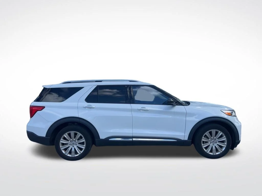 Certified Used 2022 White Metallic Ford Limited image 4
