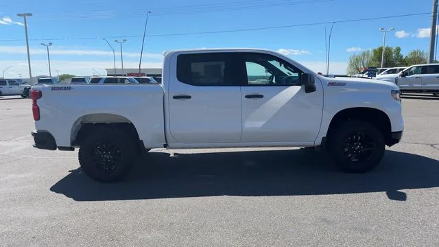 Used 2025 White Chevrolet Custom Trail Boss image 9