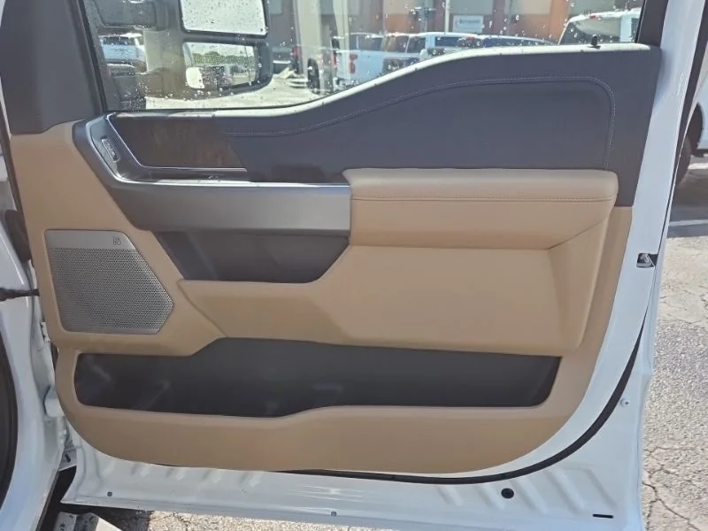 New 2026 Star White Metallic Tri-Coat Ford F-250® Lariat® image 14