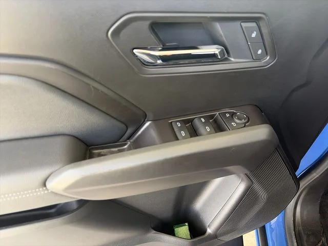Used 2025 Blue GMC Elevation image 15