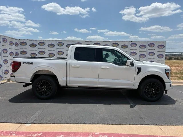 New 2026 Star White Metallic Tri-Coat Ford Platinum image 1