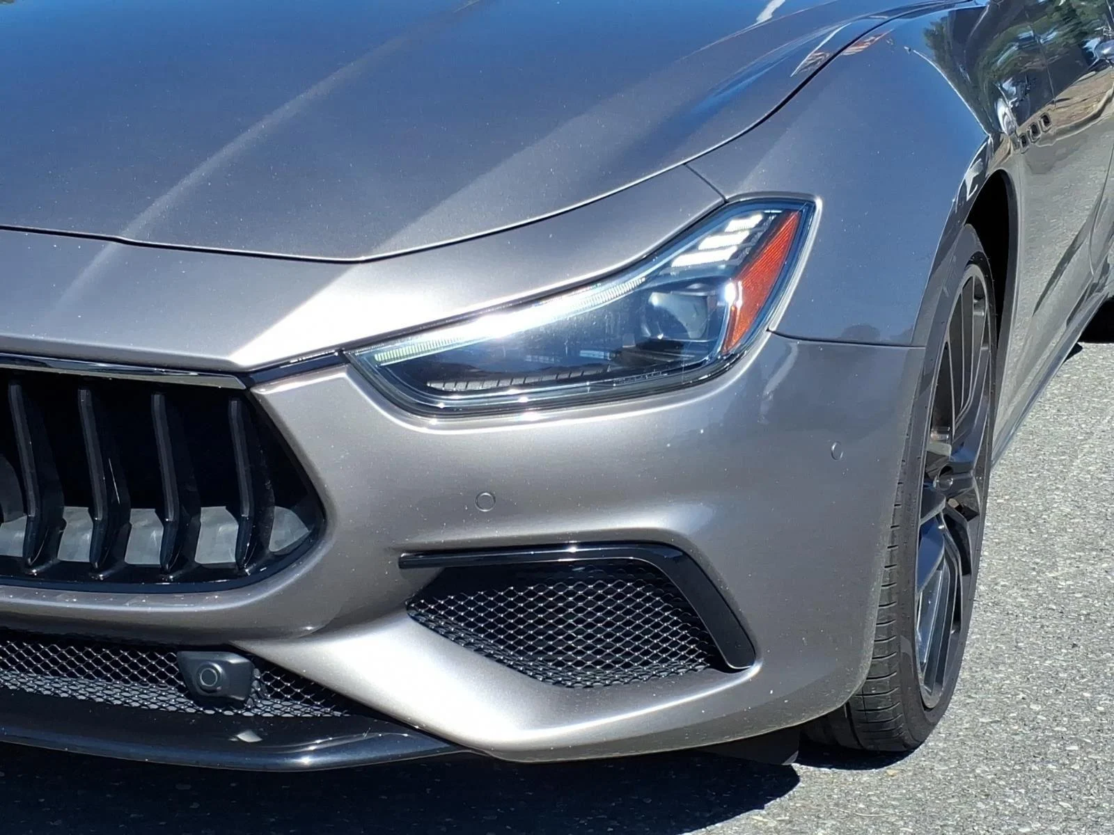 Used 2022 Grigio Metallic Maserati Modena image 16