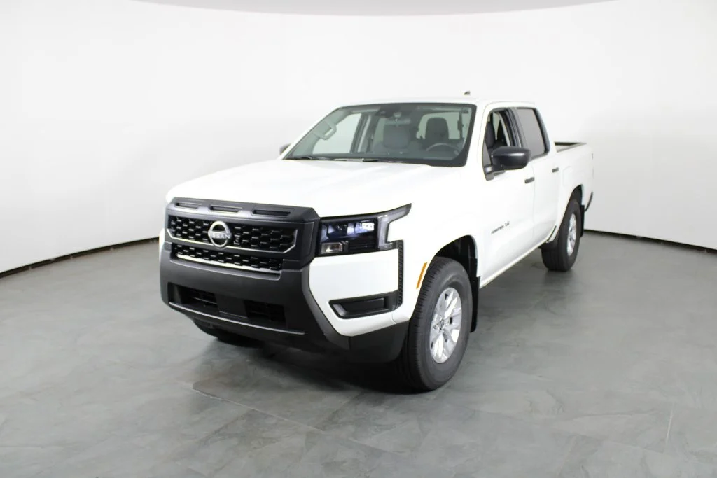 New 2027 Glacier White Nissan Crew Cab S image 2