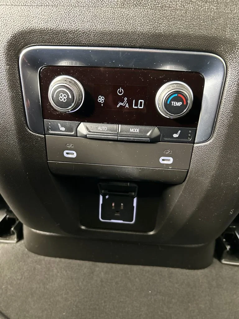 Used 2024 Summit White Chevrolet Premier image 19