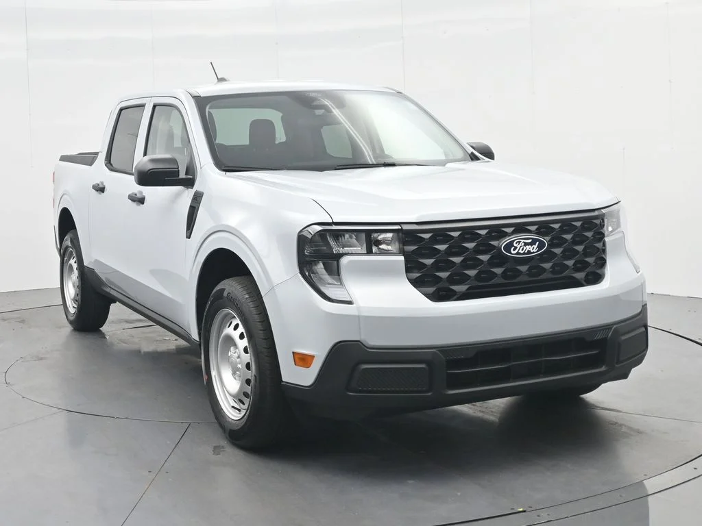 New 2026 Space White Metallic Ford XL image 4