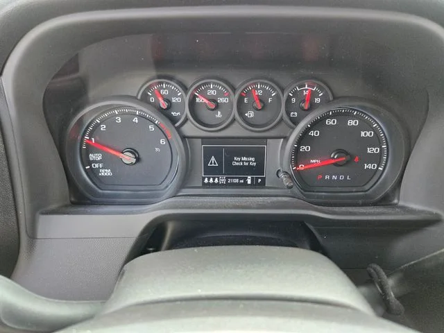 Used 2025 White Chevrolet Custom Trail Boss image 33