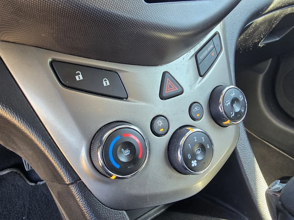 Used 2012 Summit White Chevrolet LTZ image 21