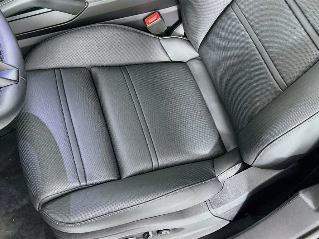 Certified Used 2025  Porsche  image 20