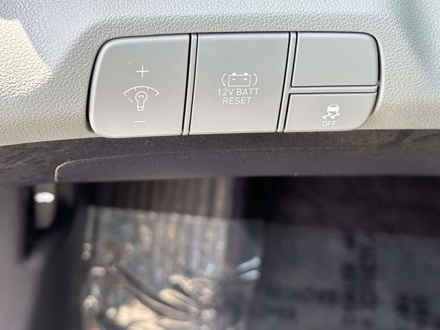 Certified Used 2025 Gray Hyundai Limited image 28
