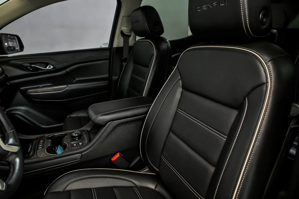 Used 2022 Ebony Twilight Metallic GMC Denali image 15