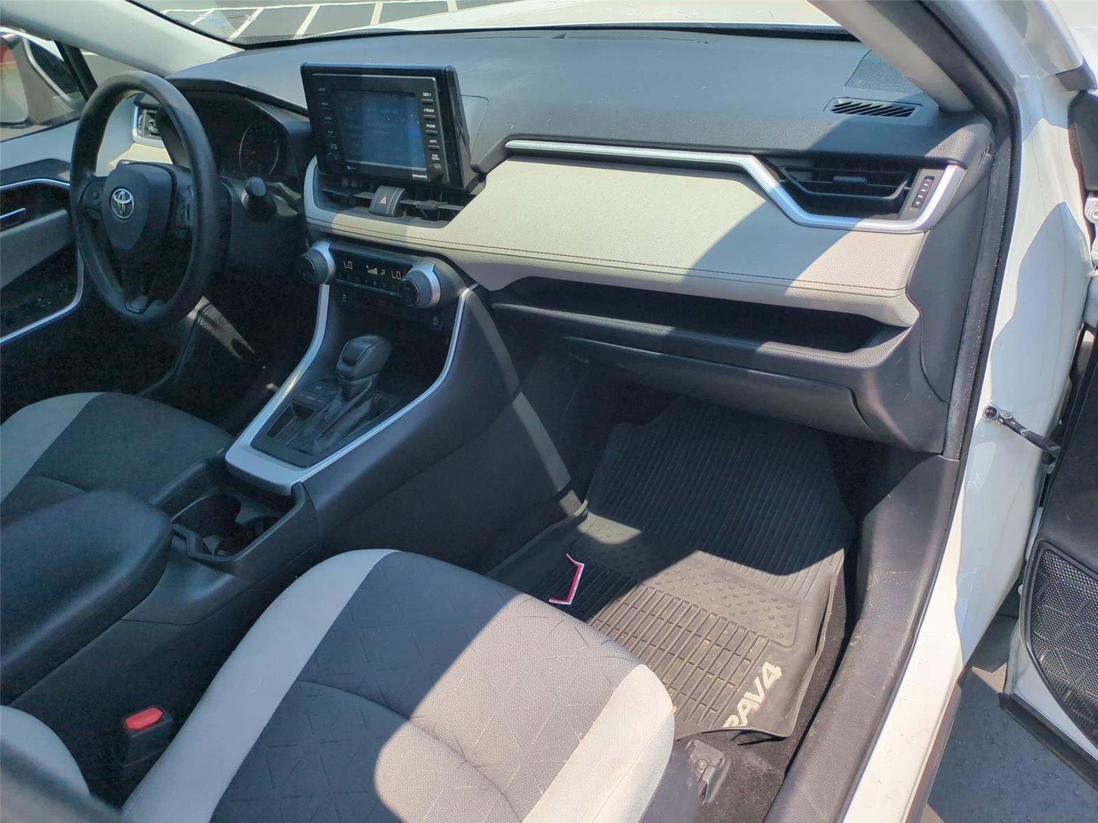Used 2020 Super White Toyota XLE image 51