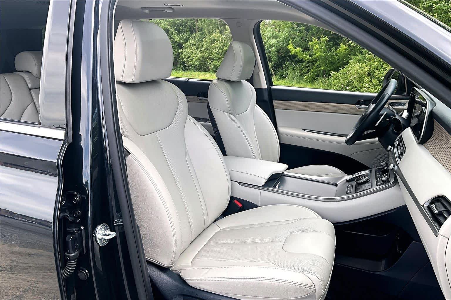 Used 2021 Moonlight Cloud Hyundai SEL image 9