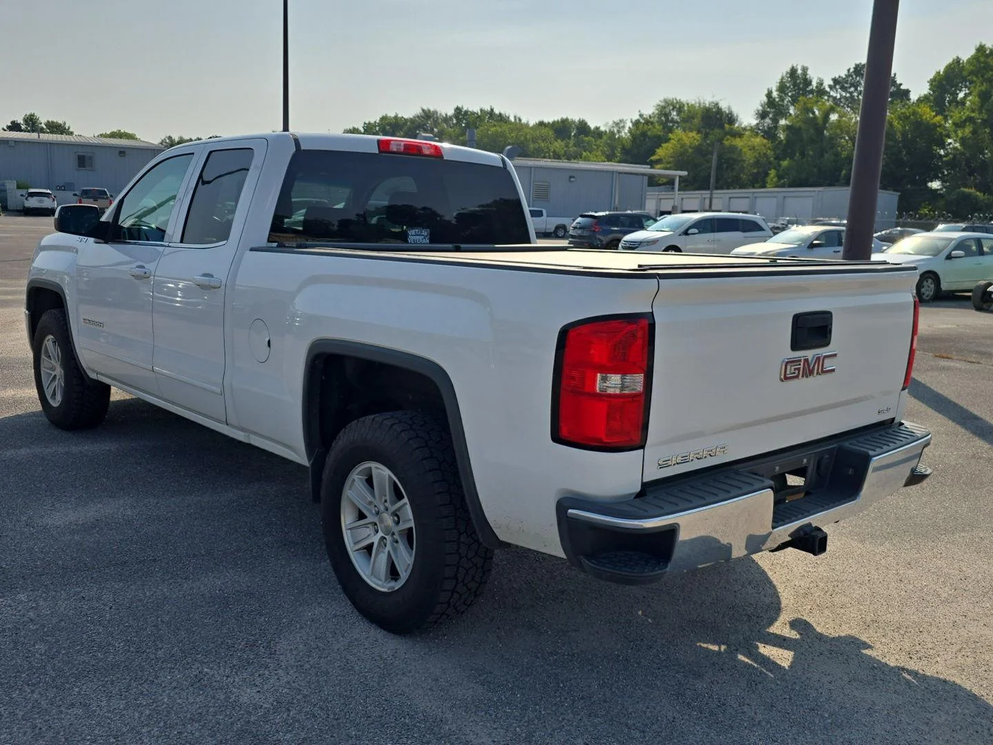 Used 2015 Summit White GMC SLE image 7
