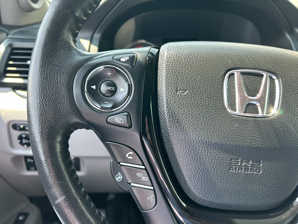 Used 2019 Modern Steel Metallic Honda RTL-E image 11