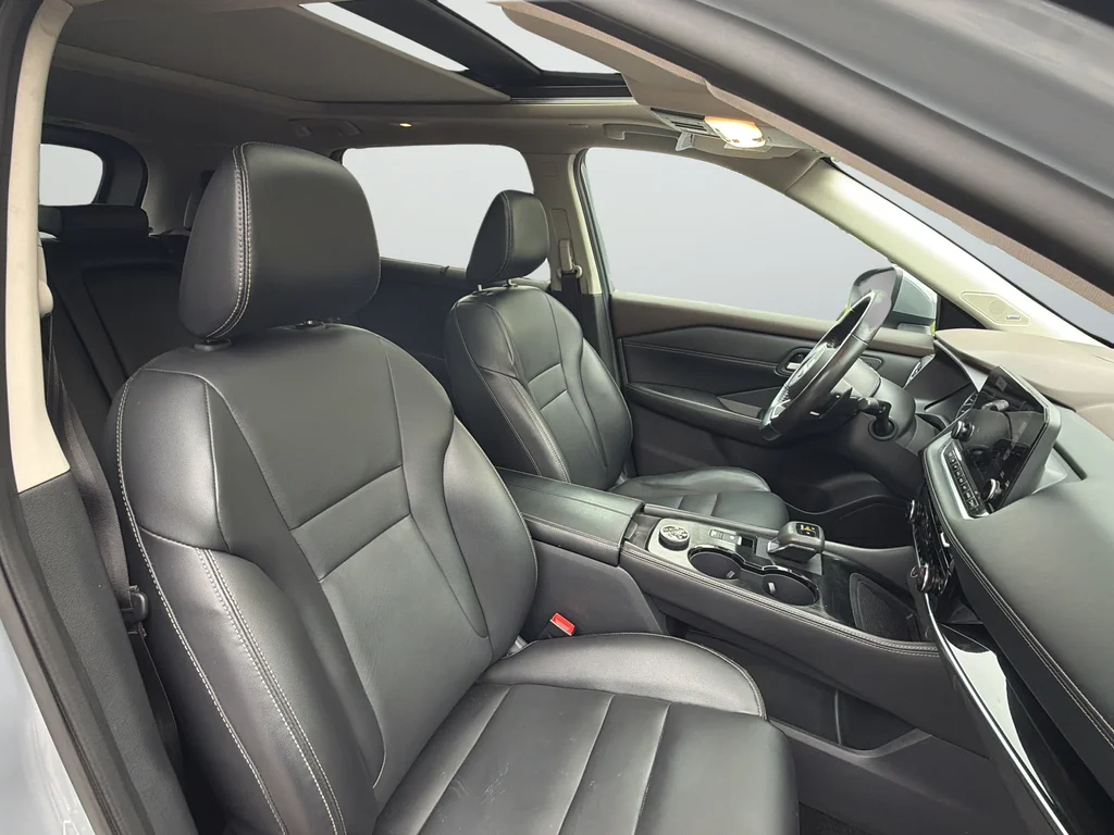 Used 2023 Gray Nissan SL image 28