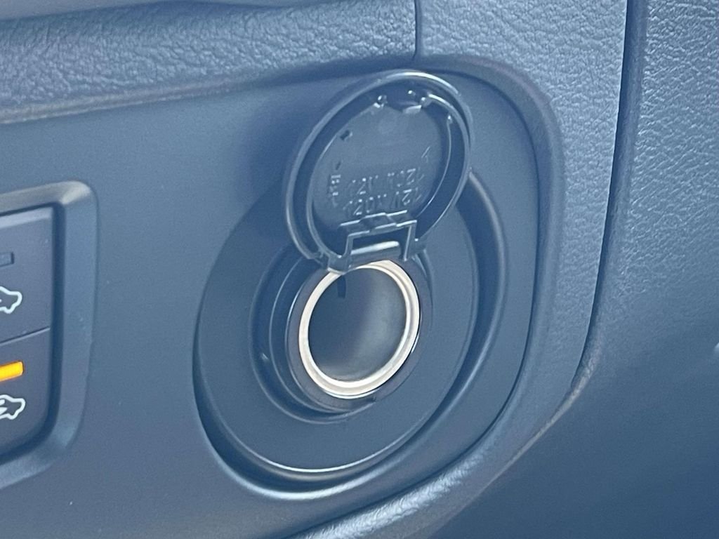 New 2026 Boulder Gray Pearl Nissan Crew Cab SV image 29