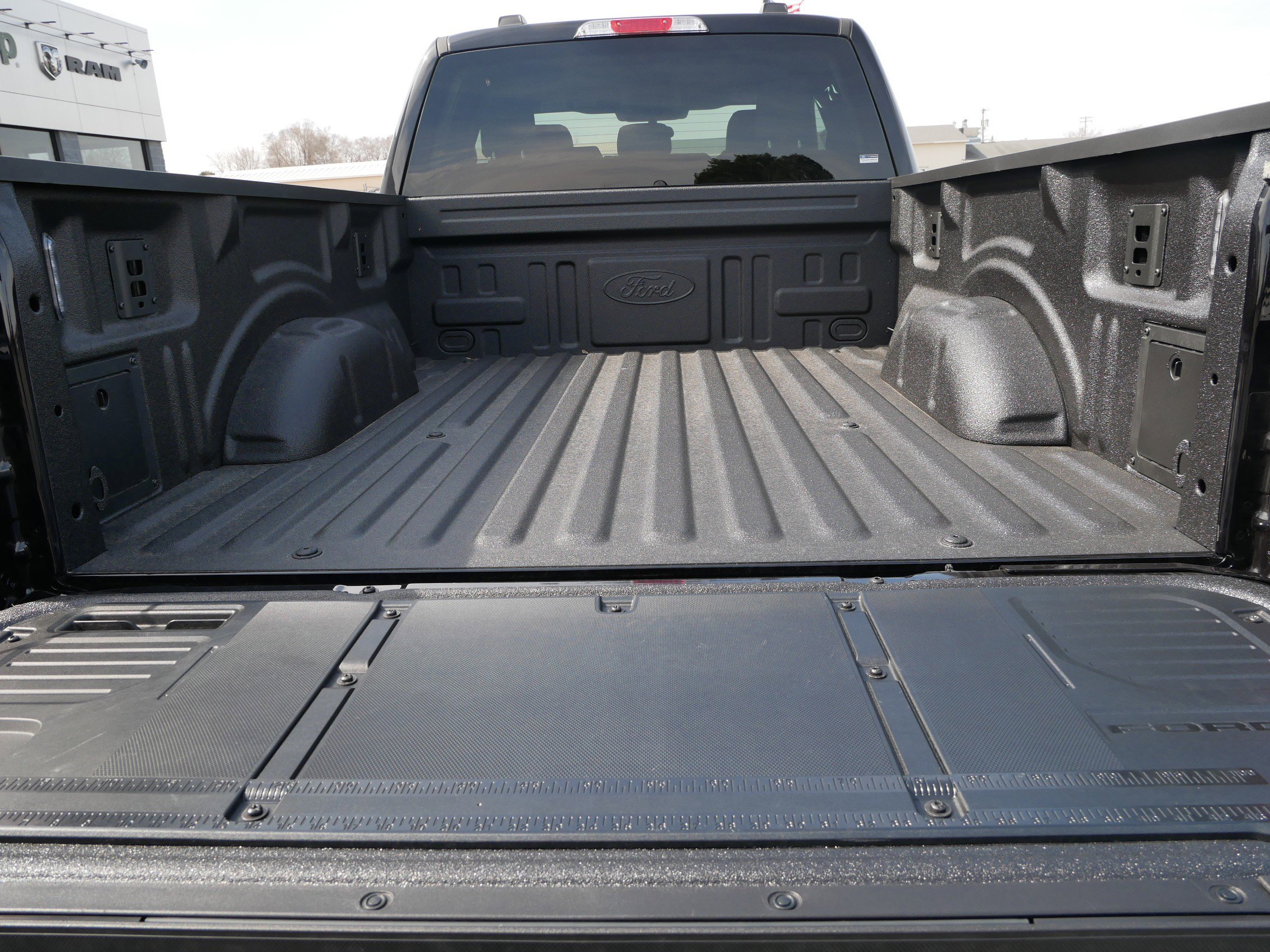 New 2026 Agate Black Metallic Ford XLT image 10