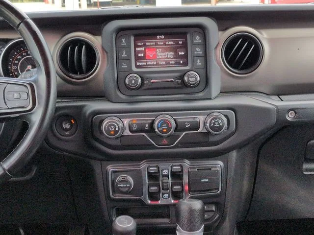 Used 2020 Black Jeep Unlimited Sport image 17