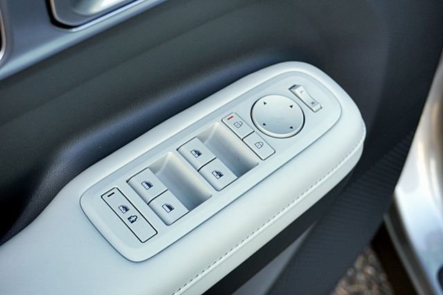 New 2026 Silver Hyundai SEL image 28