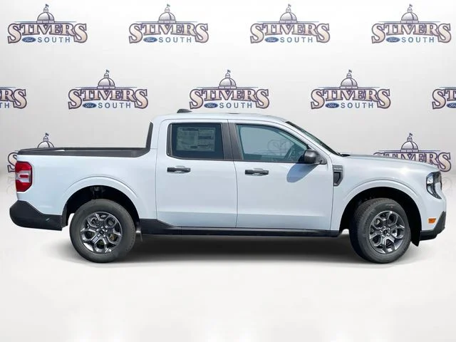 New 2026 White Ford XLT image 2