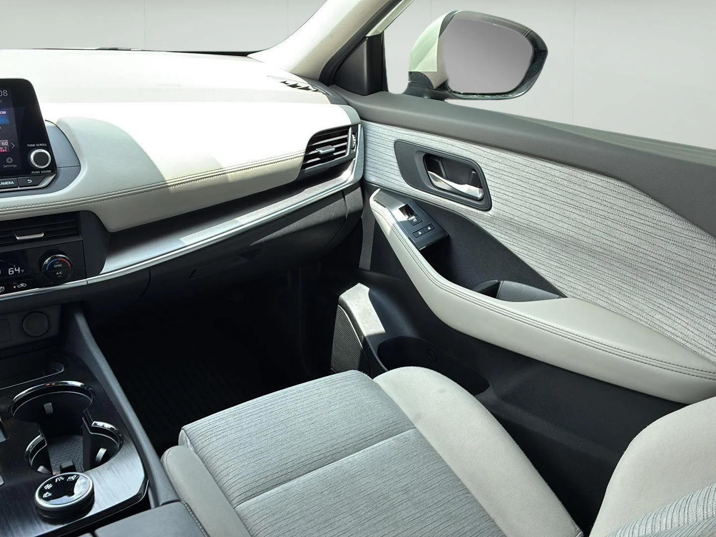 Used 2023 Pearl White Tricoat Nissan SV image 24