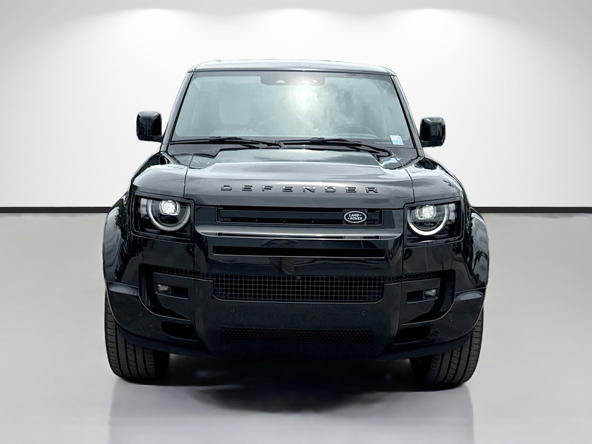 New 2026 Santorini Black LAND ROVER X-Dynamic SE image 8