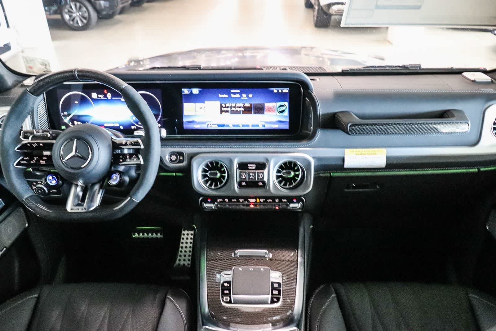 New 2027 MANUFAKTUR Night Black Magno Mercedes-Benz AMG® G 63 image 15