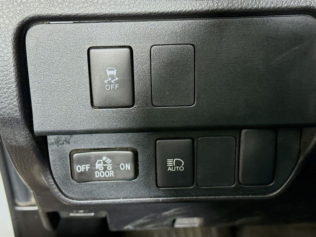 Used 2023 Ice Cap Toyota SR image 11