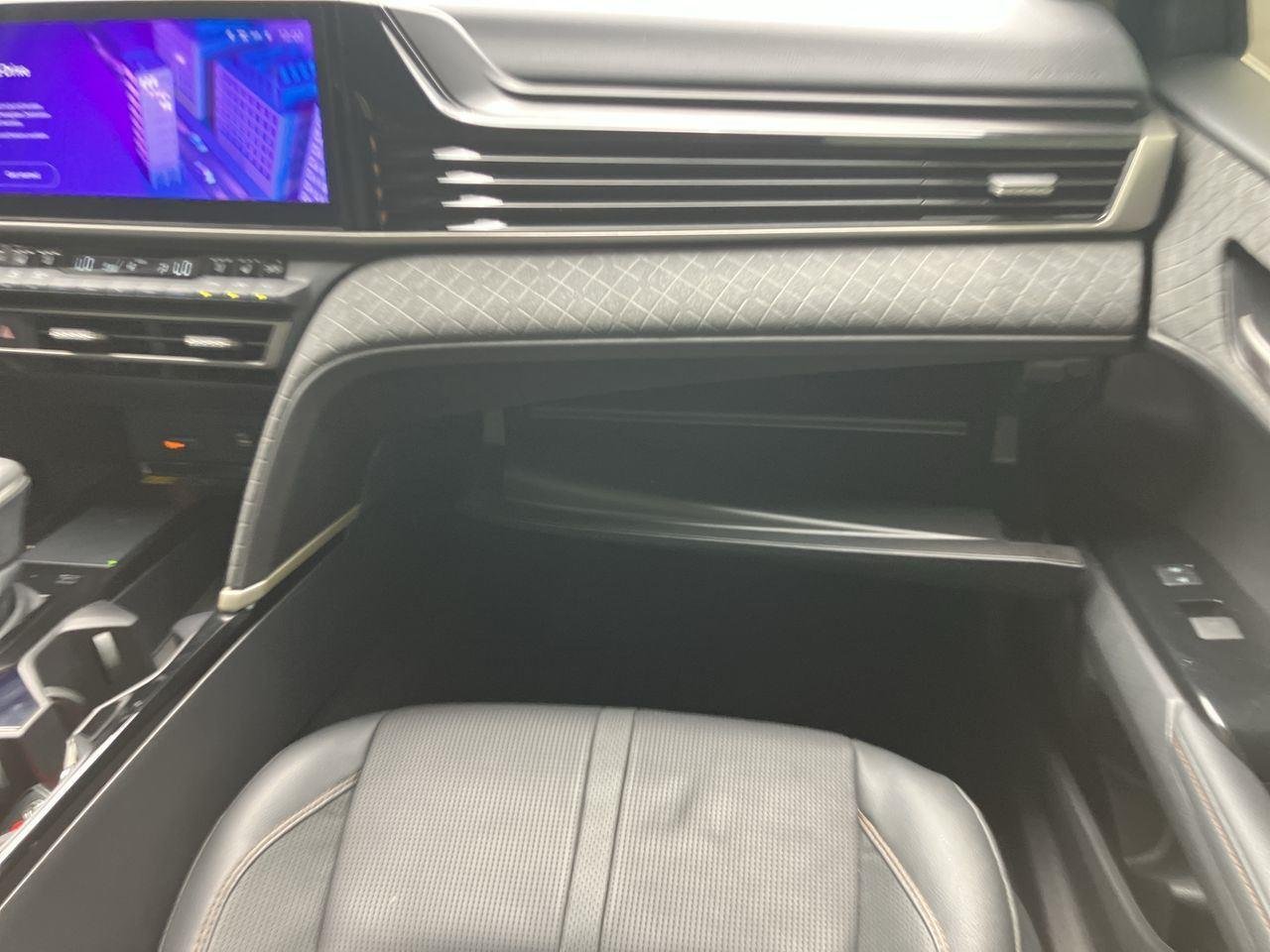 Used 2025 White (Wind Chill Pearl) Toyota XLE image 19
