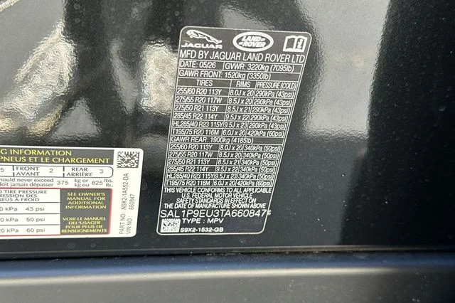 New 2026 Santorini Black Land Rover SE image 28