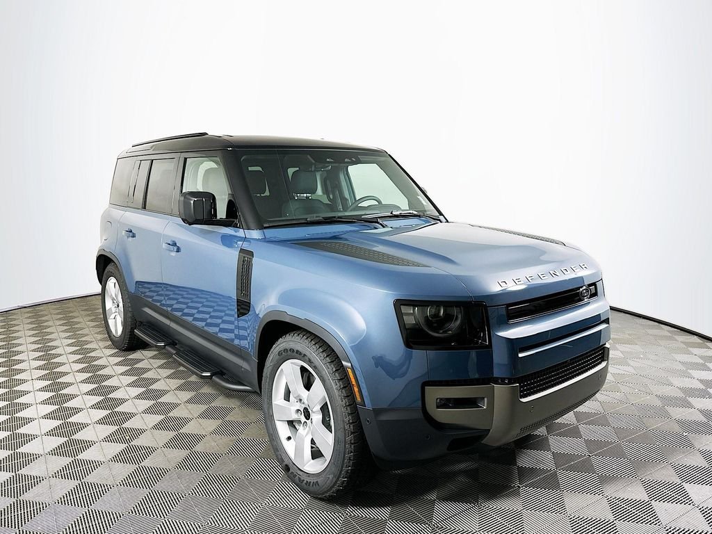 Used 2026 Tasman Blue Land Rover S image 3