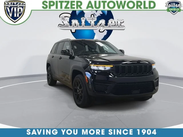 Used 2025 Black Jeep Altitude X image 3