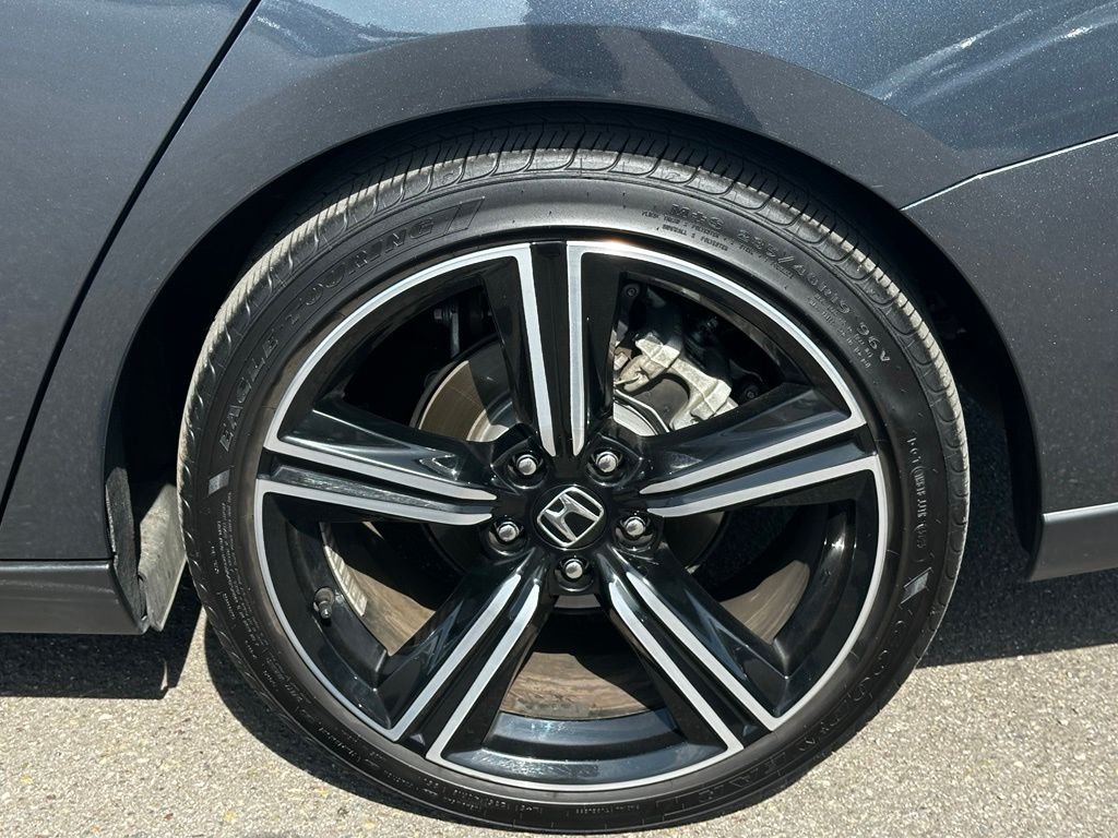 Used 2026 Gray Honda SE image 11