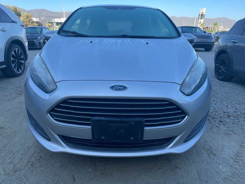 Used 2014 Ingot Silver Ford SE image 3