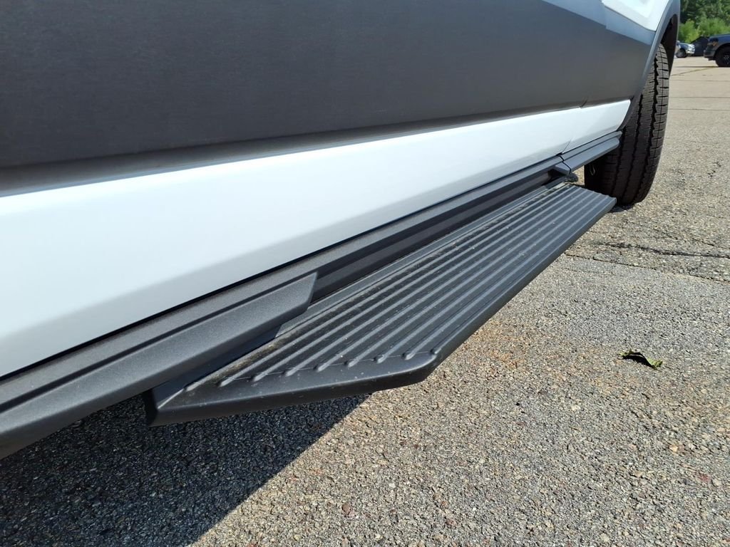 New 2026 Oxford White Ford Cargo Van image 9