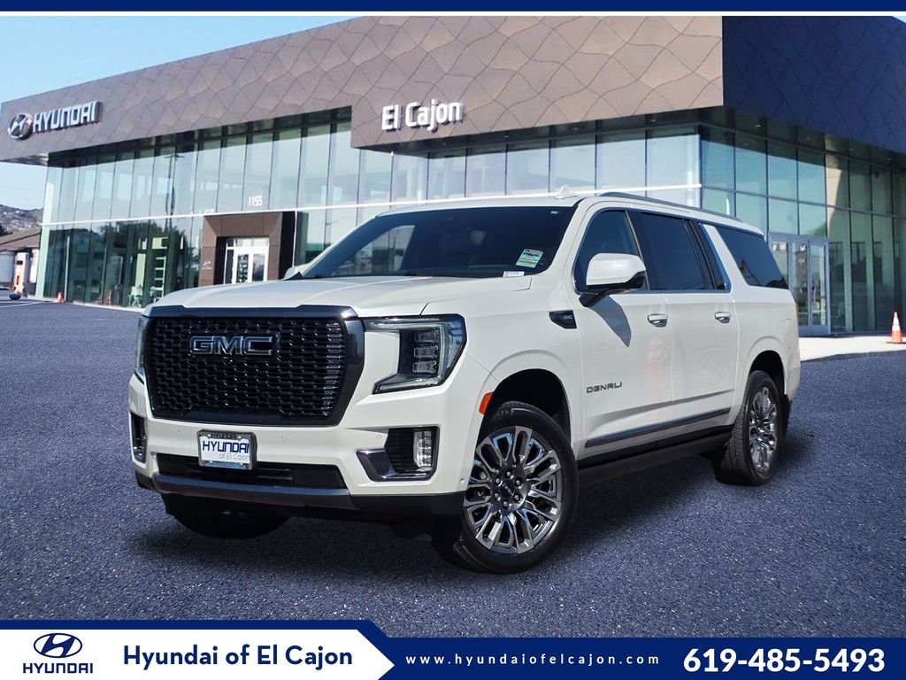 2023 GMC Yukon Denali Ultimate AWD's photo