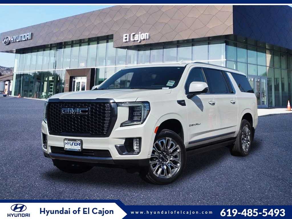 2023 GMC Yukon Denali Ultimate AWD's photo