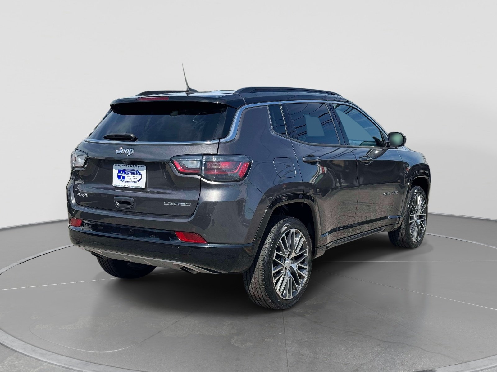 Used 2023 Gray Jeep Limited image 7