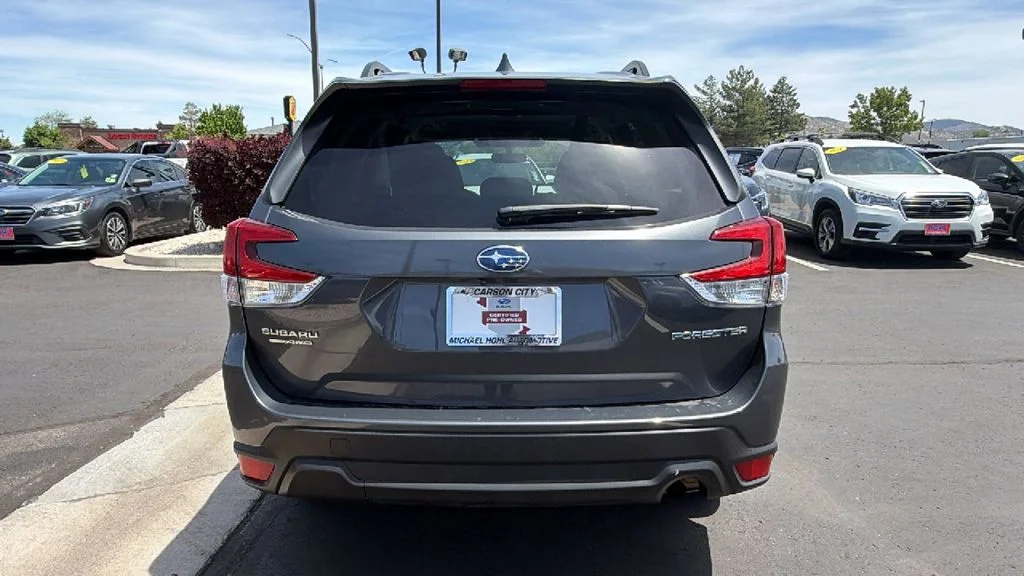 Used 2023 Gray Metallic Subaru Premium image 4