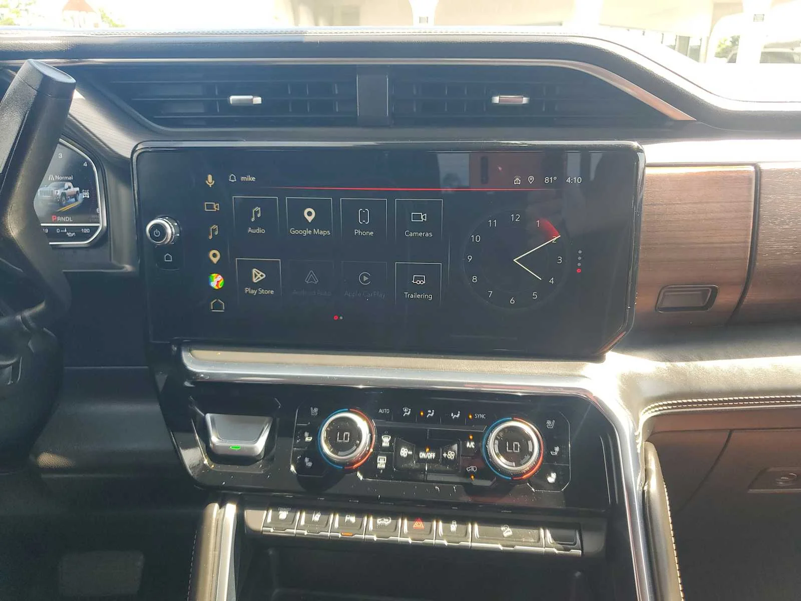 Used 2025 Onyx Black GMC Denali Ultimate image 12