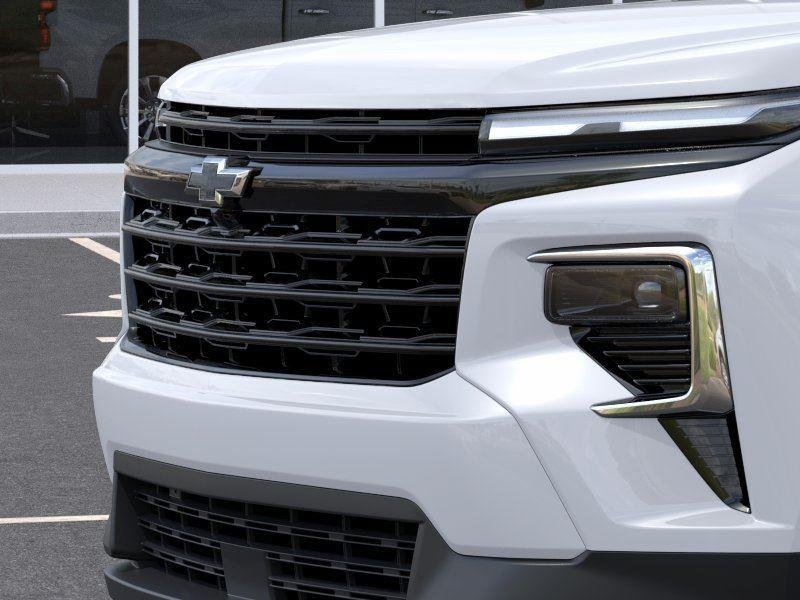 Used 2026 Summit White Chevrolet AWD LT image 13