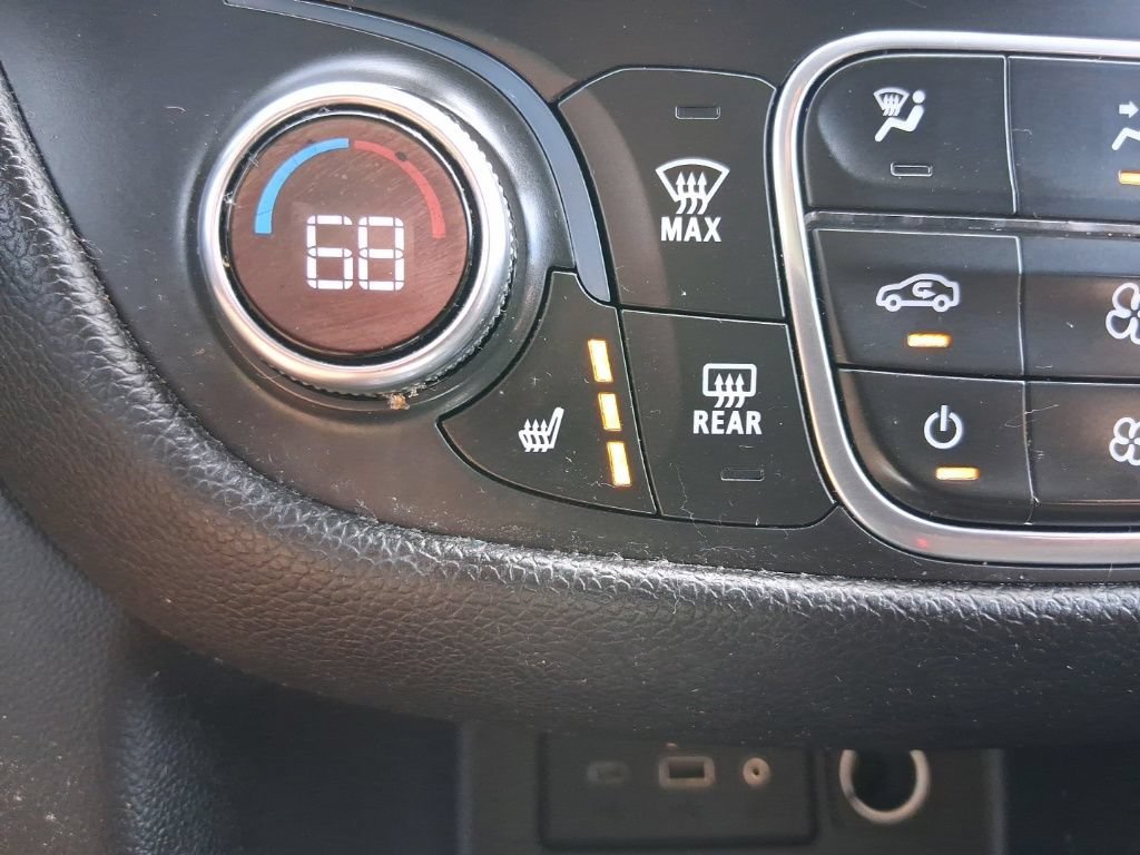 Used 2020 CAJUN RED TINTCOAT Chevrolet LT image 22