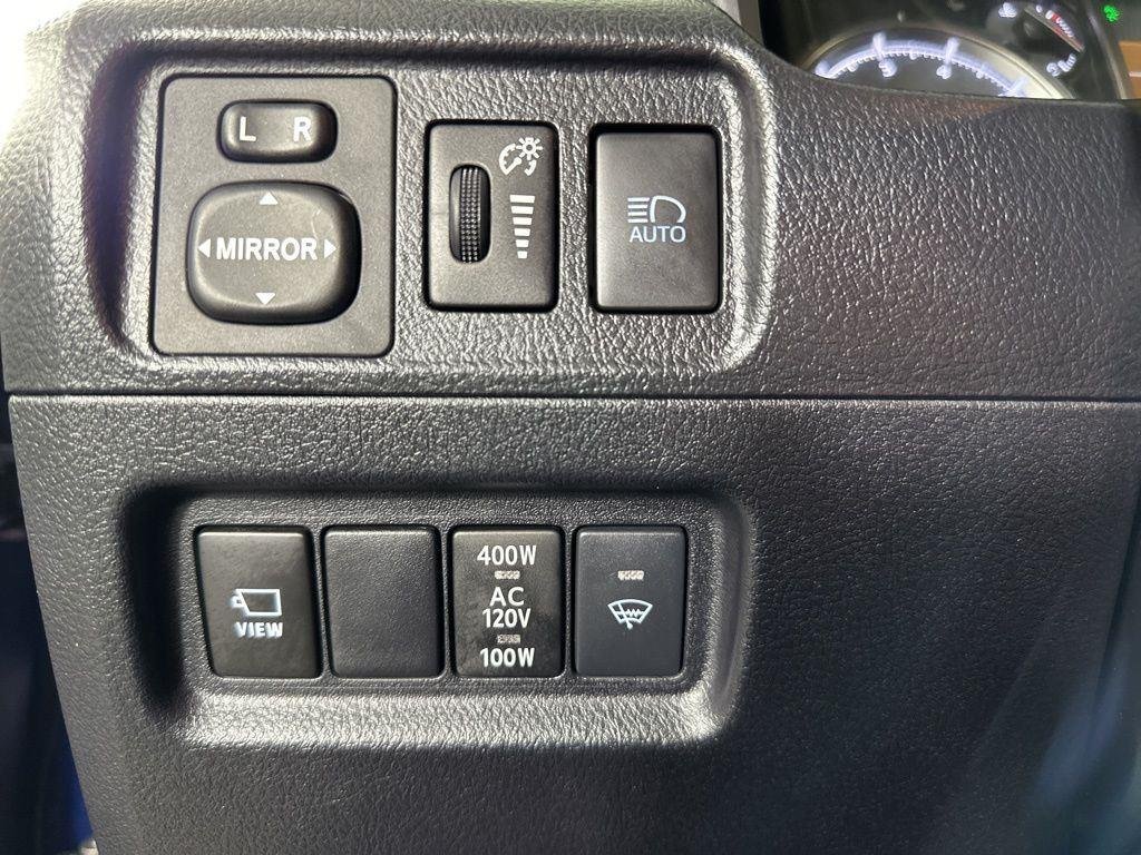 2022 Toyota 4Runner Limited - Photo 8