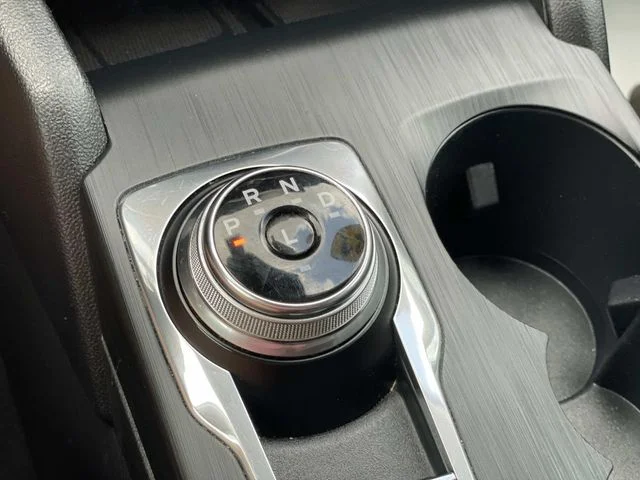Used 2021 Gray Ford SEL image 31