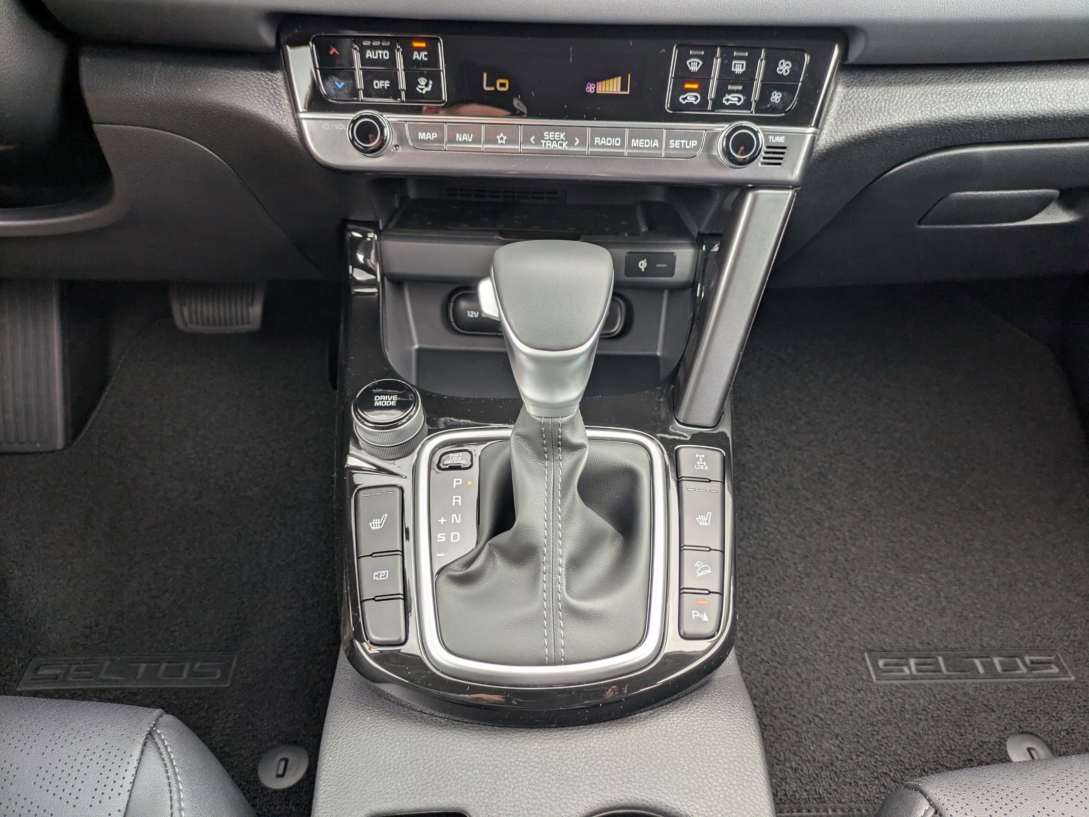 2026 Kia Seltos SX - Photo 13