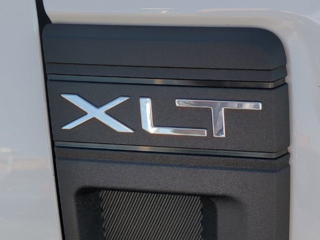 New 2026 Oxford White Ford XLT image 97