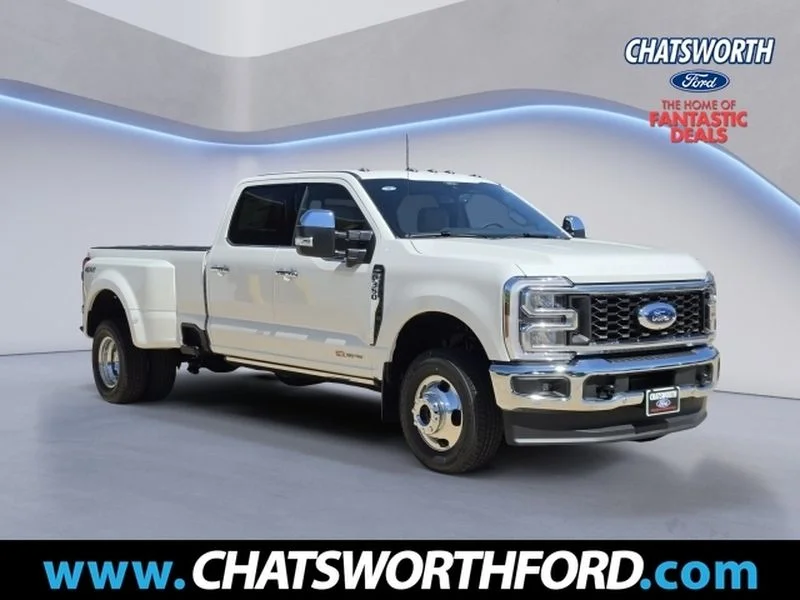 New 2026 Star White Metallic Tri-Coat Ford F-350® Lariat® image 1