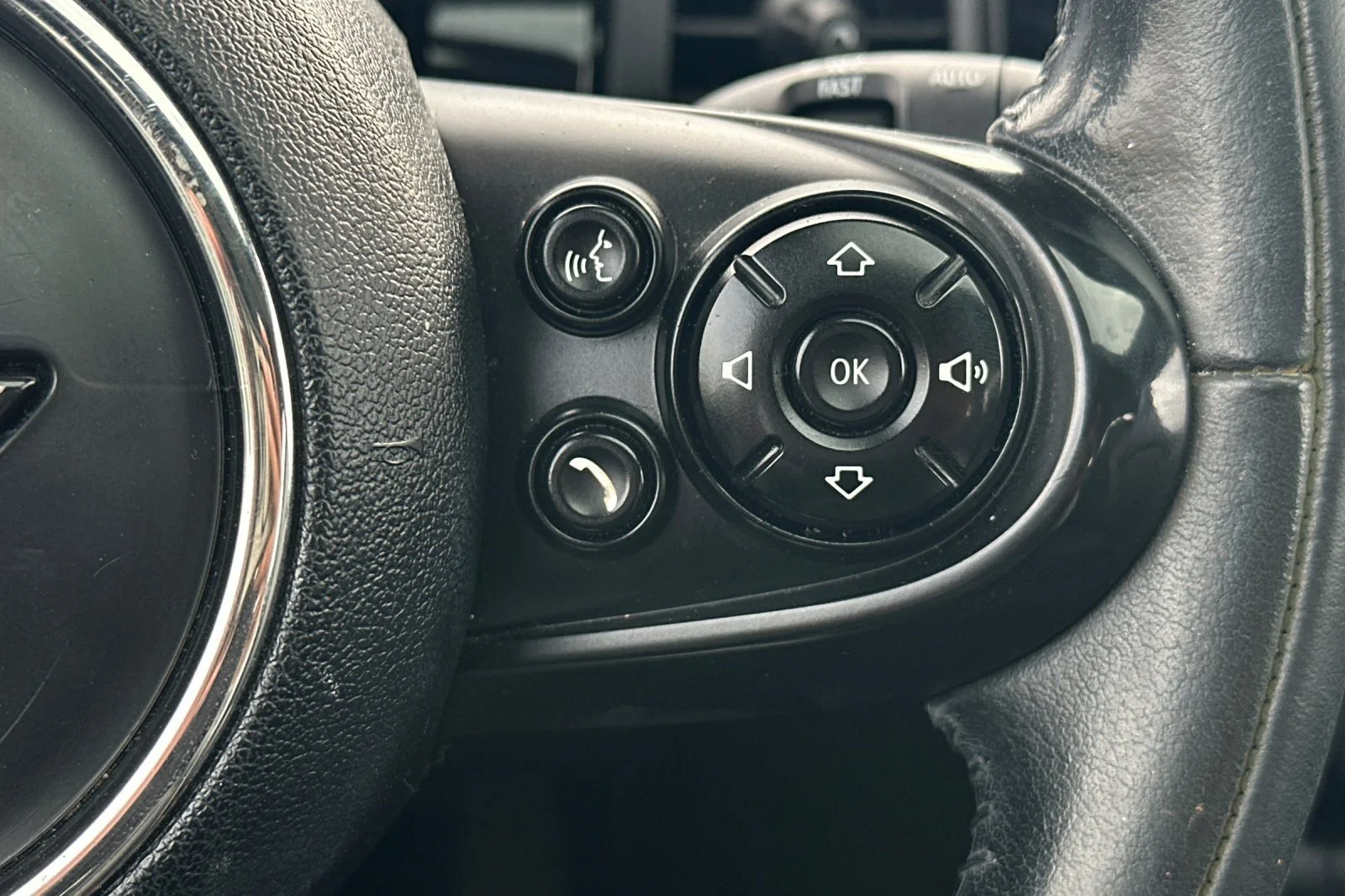 Used 2019 Blue Metallic MINI Classic image 26