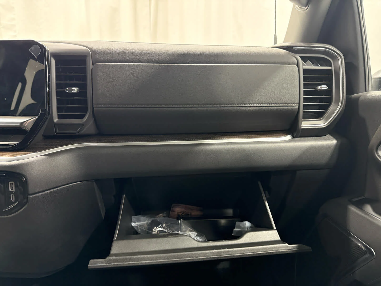 Used 2026 Cypress Gray Chevrolet LT image 21