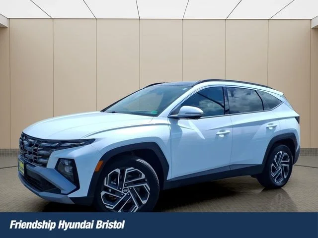 Used 2025 White Hyundai Limited image 1